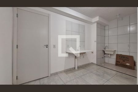 Apartamento para alugar com 35m², 2 quartos e sem vaga Apartamento para alugar com 35m², 2 quartos e sem vagaCozinha e Área de Serviço