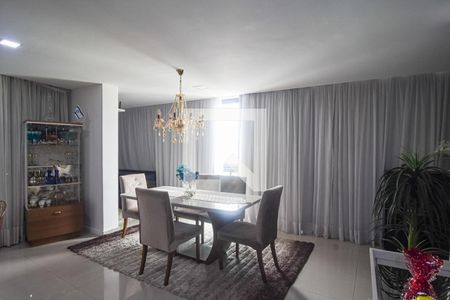 Sala de apartamento para alugar com 2 quartos, 127m² em Santa Rosa, Niterói