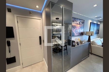 Apartamento à venda com 90m², 3 quartos e 2 vagasSala