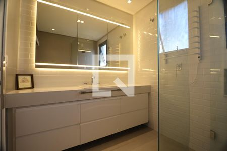 Casa de condomínio à venda com 232m², 4 quartos e 2 vagasBanheiro