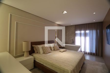 Casa de condomínio à venda com 232m², 4 quartos e 2 vagasSuíte