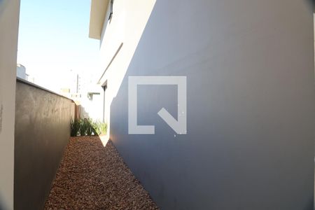 Casa de condomínio à venda com 232m², 4 quartos e 2 vagasÁrea externa