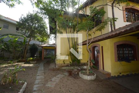 Casa para alugar com 600m², 5 quartos e 8 vagasQuintal