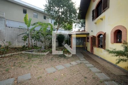 Casa para alugar com 600m², 5 quartos e 8 vagasQuintal