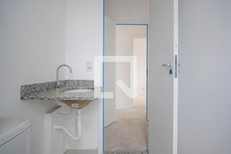 Apartamento à venda com 65m², 2 quartos e 2 vagasBanheiro da suíte