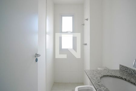 Apartamento à venda com 65m², 2 quartos e 2 vagasBanheiro da suíte