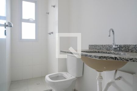 Apartamento à venda com 65m², 2 quartos e 2 vagasBanheiro da suíte