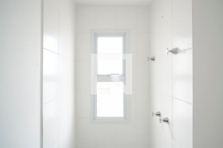 Apartamento à venda com 65m², 2 quartos e 2 vagasBanheiro da suíte