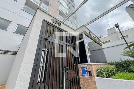 Apartamento para alugar com 58m², 2 quartos e 1 vagaFachada + plaquinha