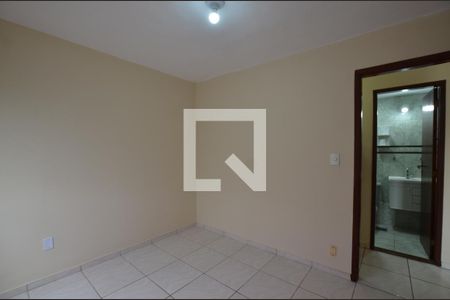 Quarto 1 de apartamento para alugar com 2 quartos, 54m² em Jardim Sulacap, Rio de Janeiro
