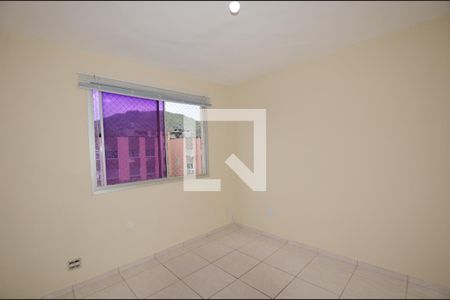 Quarto 1 de apartamento para alugar com 2 quartos, 54m² em Jardim Sulacap, Rio de Janeiro