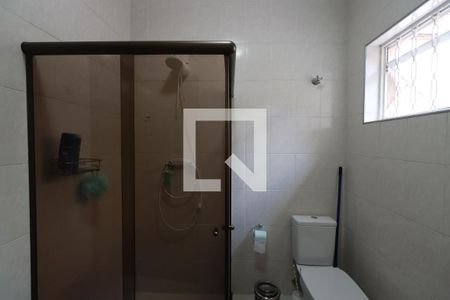 Casa à venda com 200m², 2 quartos e 4 vagasBanheiro