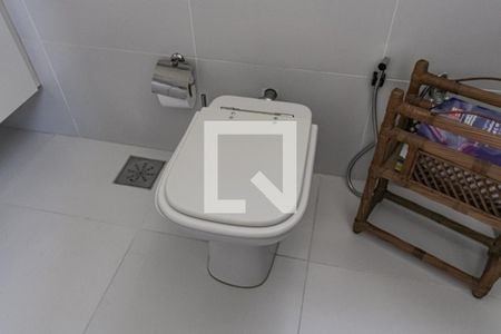 Apartamento à venda com 263m², 3 quartos e 1 vaga Apartamento à venda com 263m², 3 quartos e 1 vagaBanheiro 1