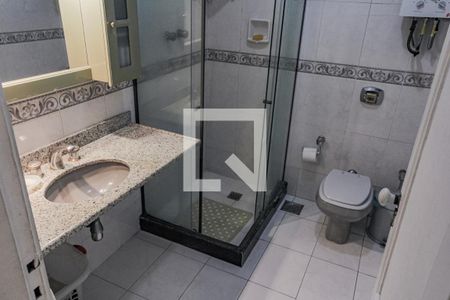 Apartamento à venda com 263m², 3 quartos e 1 vaga Apartamento à venda com 263m², 3 quartos e 1 vagaBanheiro 2