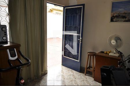 Casa à venda com 730m², 5 quartos e 3 vagasQuarto de Serviço