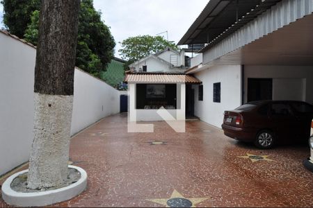 Casa à venda com 730m², 5 quartos e 3 vagasÁrea Externa