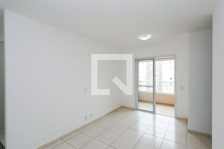 Sala de apartamento para alugar com 3 quartos, 64m² em Vila Caraguata Sacoma, São Paulo