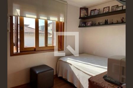 Casa à venda com 4 quartos, 220m² em Jardim Avelino, São Paulo