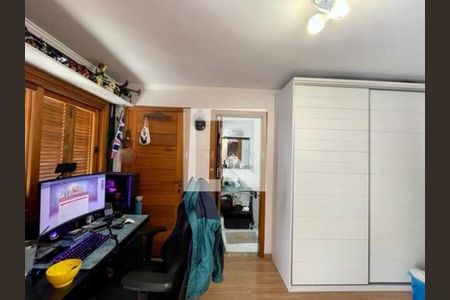 Casa à venda com 4 quartos, 220m² em Jardim Avelino, São Paulo