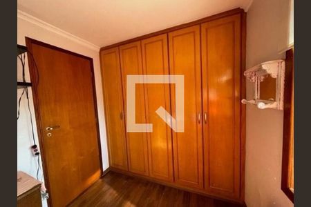 Casa à venda com 4 quartos, 220m² em Jardim Avelino, São Paulo