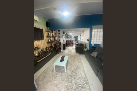 Casa à venda com 3 quartos, 320m² em Vila Caju, São Paulo