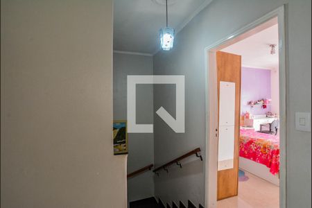 Casa à venda com 178m², 3 quartos e 4 vagasEscada