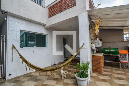 Casa à venda com 178m², 3 quartos e 4 vagasQuintal