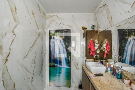 Casa à venda com 178m², 3 quartos e 4 vagasBanheiro