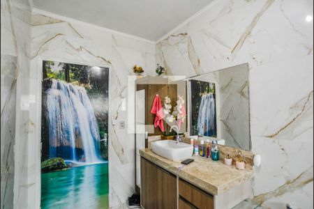 Casa à venda com 178m², 3 quartos e 4 vagasBanheiro