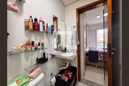 Apartamento à venda com 153m², 2 quartos e 2 vagas Apartamento à venda com 153m², 2 quartos e 2 vagasBanheiro da Suíte