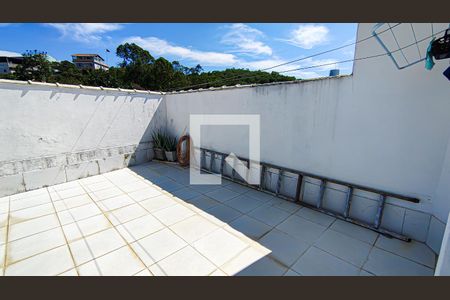 Casa à venda com 199m², 5 quartos e 1 vaga Casa à venda com 199m², 5 quartos e 1 vagaterraço