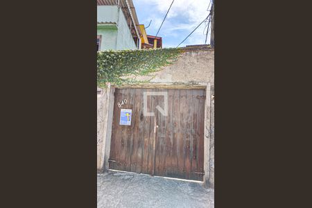 Casa à venda com 199m², 5 quartos e 1 vaga Casa à venda com 199m², 5 quartos e 1 vagaplaquinha