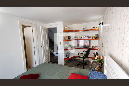 Casa à venda com 199m², 5 quartos e 1 vaga Casa à venda com 199m², 5 quartos e 1 vagaquarto 3 suite