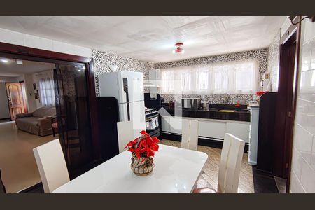 Casa à venda com 199m², 5 quartos e 1 vaga Casa à venda com 199m², 5 quartos e 1 vagacopa / cozinha