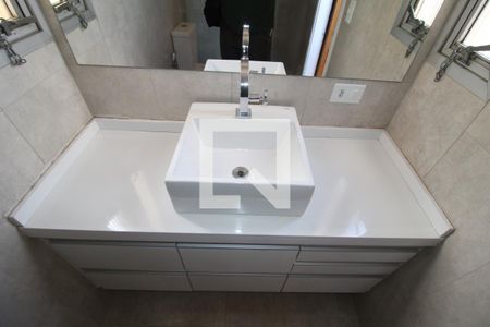 Apartamento à venda com 95m², 3 quartos e 1 vagaQuarto 2 - Banheiro