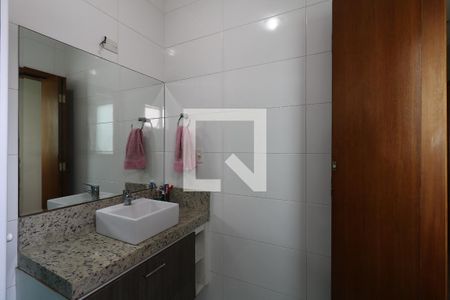 Casa de condomínio à venda com 132m², 2 quartos e 2 vagasBanheiro Social