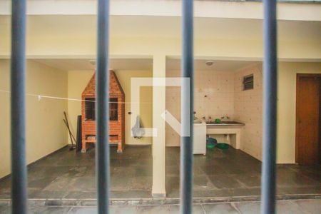 Casa de condomínio à venda com 293m², 5 quartos e 4 vagas Casa de condomínio à venda com 293m², 5 quartos e 4 vagasVista