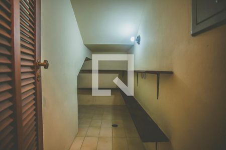 Casa de condomínio à venda com 293m², 5 quartos e 4 vagas Casa de condomínio à venda com 293m², 5 quartos e 4 vagasDispensa