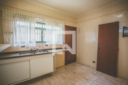 Casa de condomínio à venda com 293m², 5 quartos e 4 vagas Casa de condomínio à venda com 293m², 5 quartos e 4 vagasCozinha