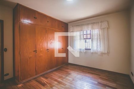 Casa de condomínio à venda com 293m², 5 quartos e 4 vagas Casa de condomínio à venda com 293m², 5 quartos e 4 vagasSuíte