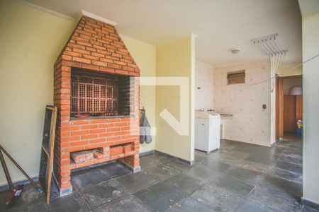 Casa de condomínio à venda com 293m², 5 quartos e 4 vagas Casa de condomínio à venda com 293m², 5 quartos e 4 vagasQuintal