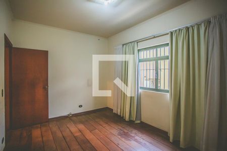 Casa de condomínio à venda com 293m², 5 quartos e 4 vagas Casa de condomínio à venda com 293m², 5 quartos e 4 vagasEscritório