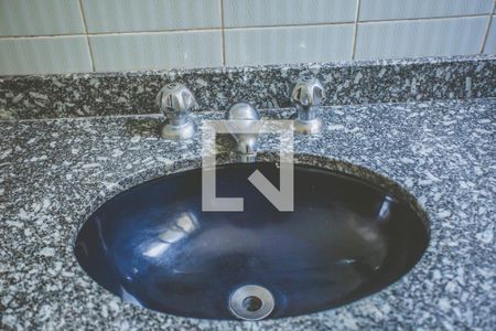 Casa de condomínio à venda com 293m², 5 quartos e 4 vagas Casa de condomínio à venda com 293m², 5 quartos e 4 vagasBanheiro 3