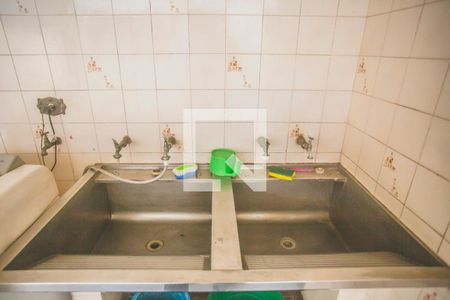 Casa de condomínio à venda com 293m², 5 quartos e 4 vagas Casa de condomínio à venda com 293m², 5 quartos e 4 vagasÁrea de Serviço