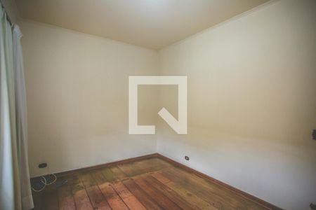 Casa de condomínio à venda com 293m², 5 quartos e 4 vagas Casa de condomínio à venda com 293m², 5 quartos e 4 vagasEscritório