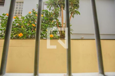 Casa de condomínio à venda com 293m², 5 quartos e 4 vagas Casa de condomínio à venda com 293m², 5 quartos e 4 vagasVista