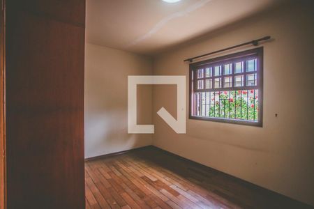 Casa de condomínio à venda com 293m², 5 quartos e 4 vagas Casa de condomínio à venda com 293m², 5 quartos e 4 vagasSuíte 2