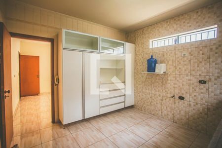 Casa de condomínio à venda com 293m², 5 quartos e 4 vagas Casa de condomínio à venda com 293m², 5 quartos e 4 vagasCozinha