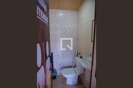 Casa à venda com 140m², 3 quartos e 2 vagasBanheiro Área externa 