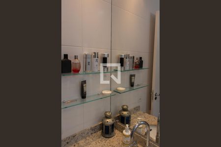 Apartamento à venda com 137m², 3 quartos e 3 vagasBANHEIRO SUITE 2